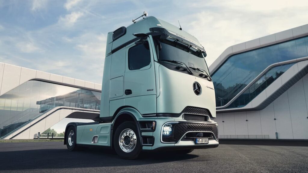 Mercedes Actros L